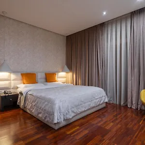 La Boheme Otel